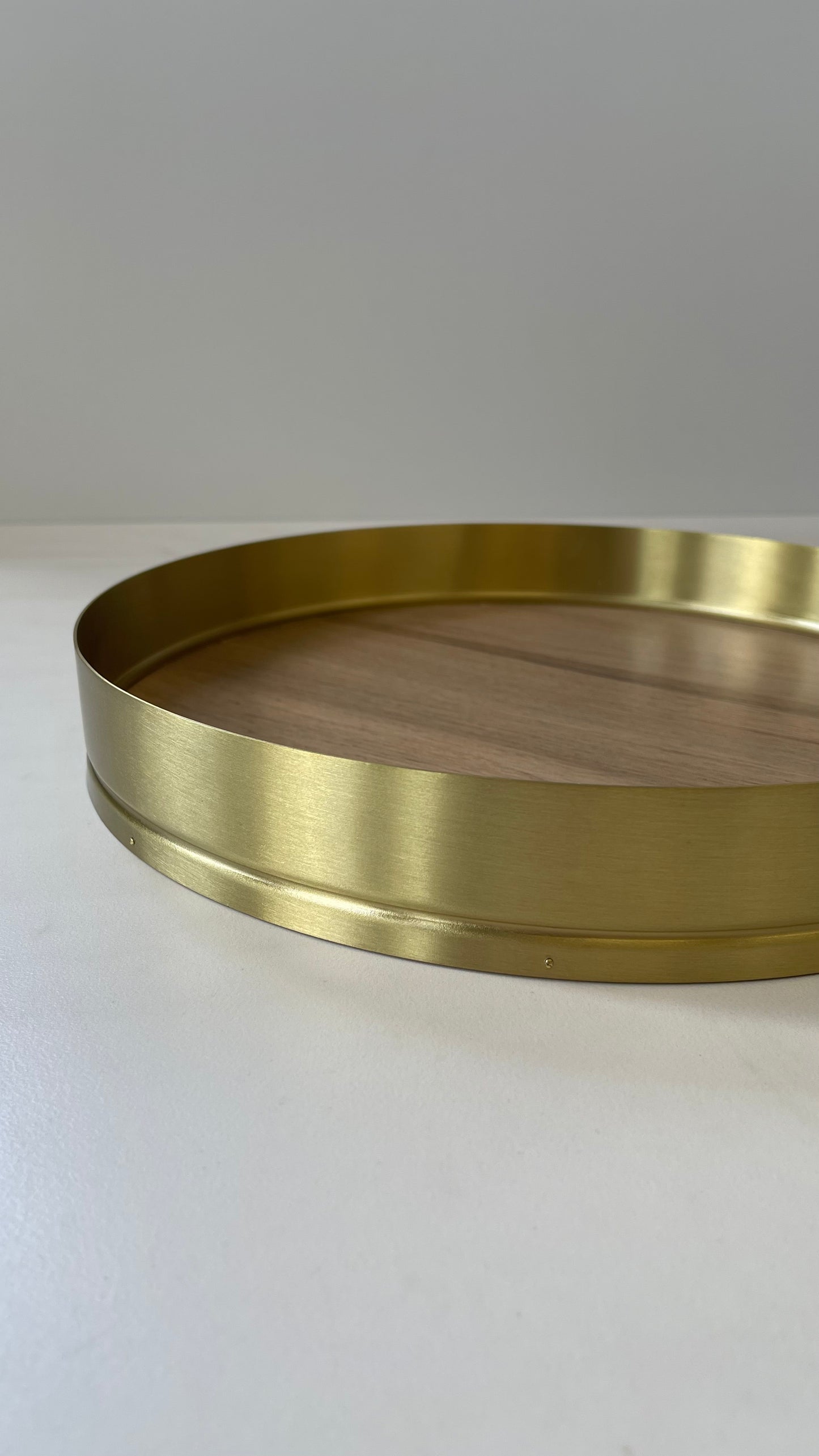 Round Tray w/ Gold Rim