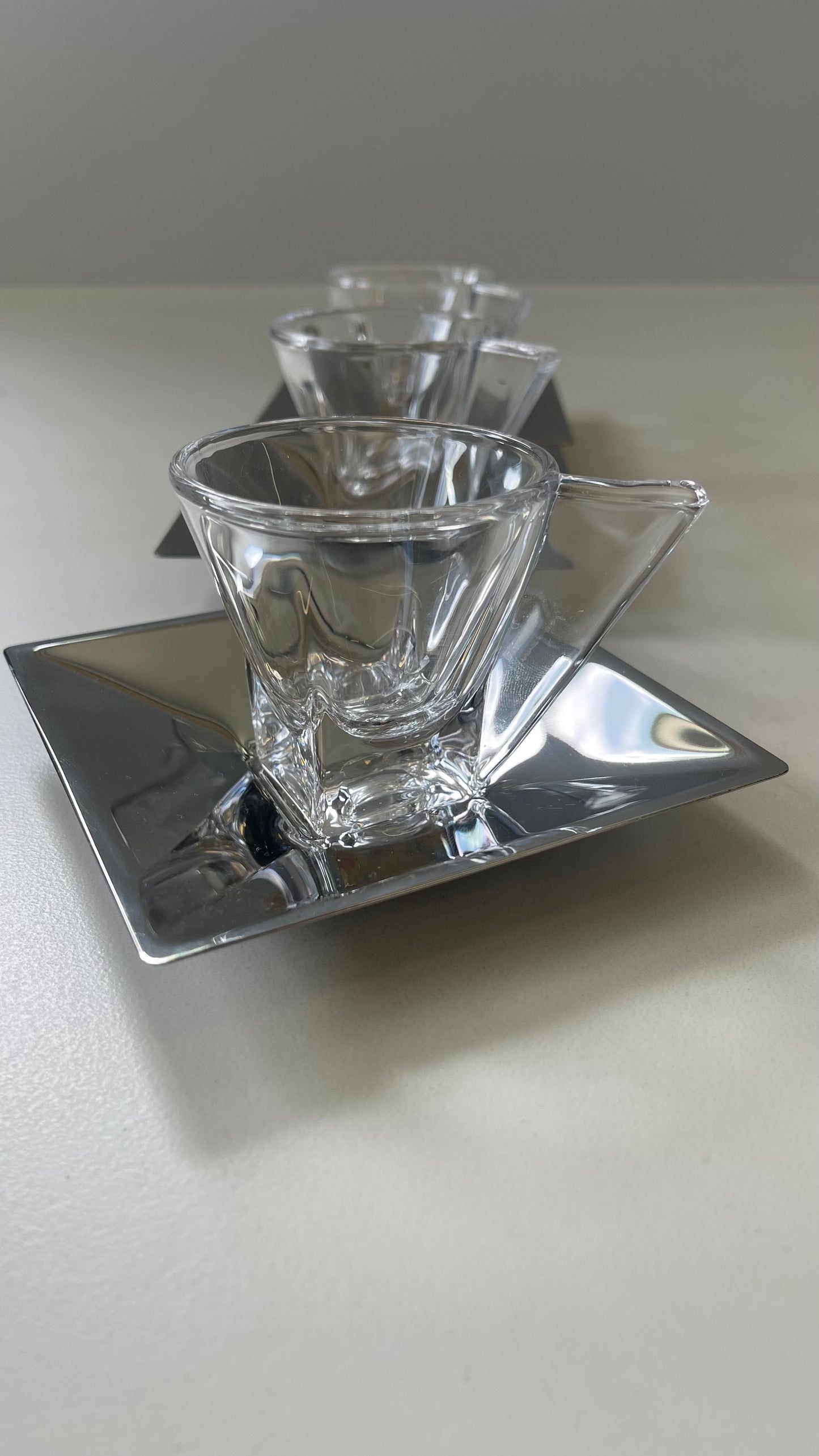 6pcs Glass Cup Set with Stainless Steel Plate