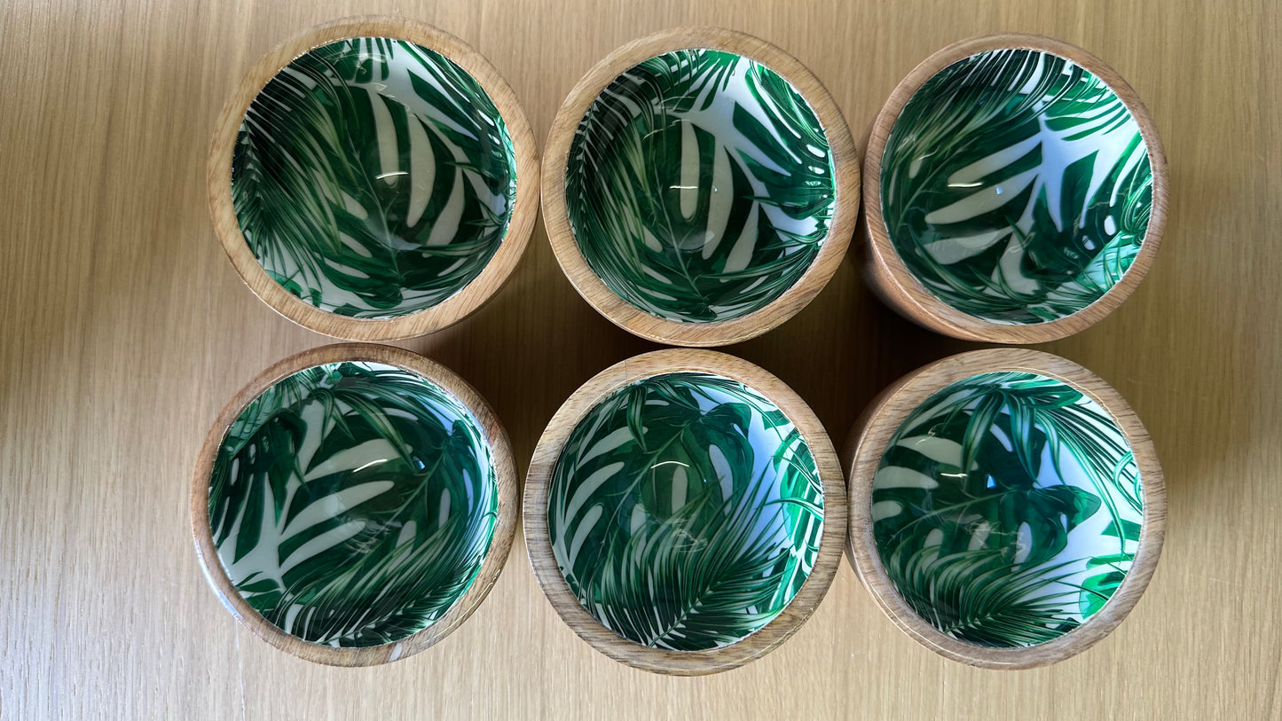 Mini Wooden Bowl With Leaves c/u