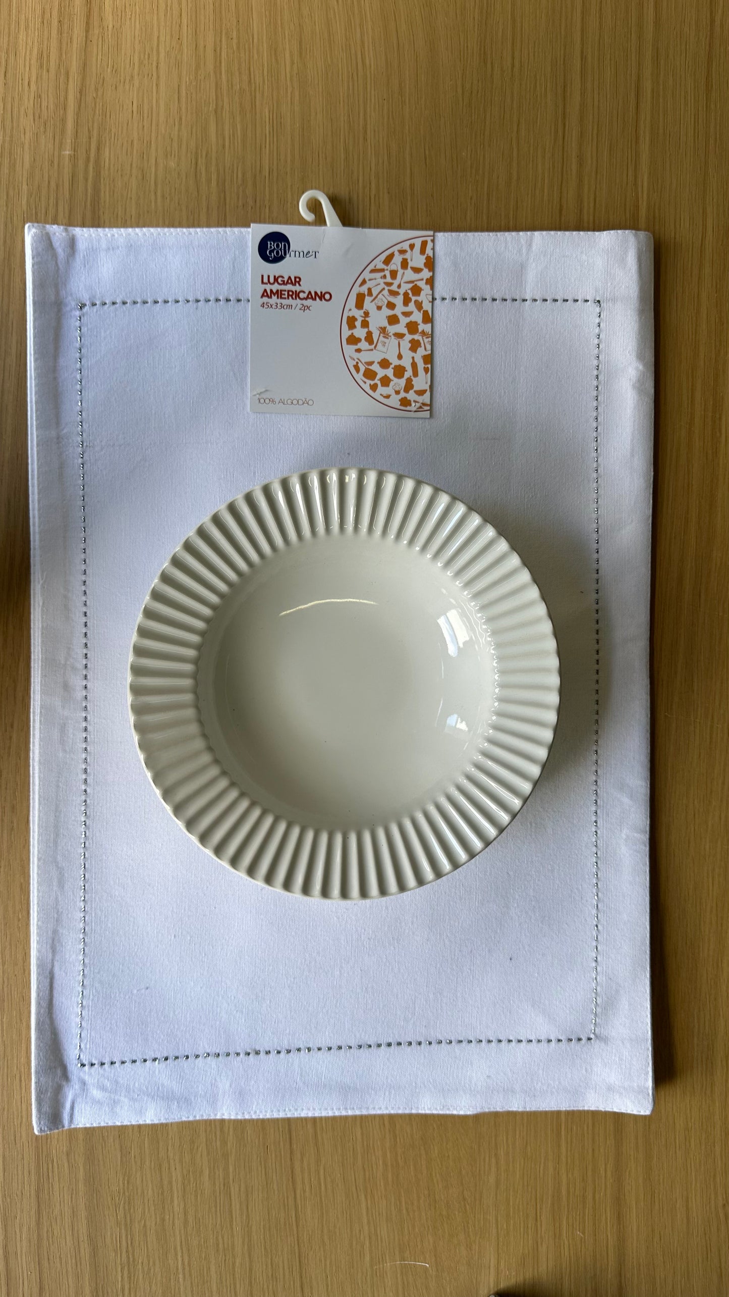 Placemat 6pcs White Fabric with Silver Stitching