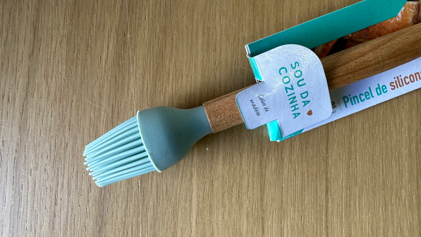 Turquoise Wood Silicone Brush