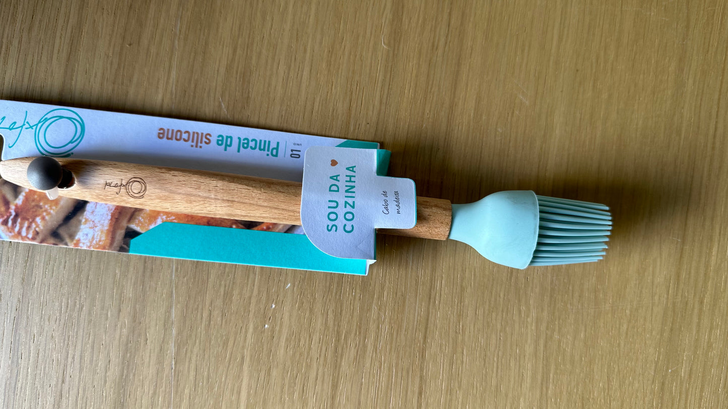 Turquoise Wood Silicone Brush